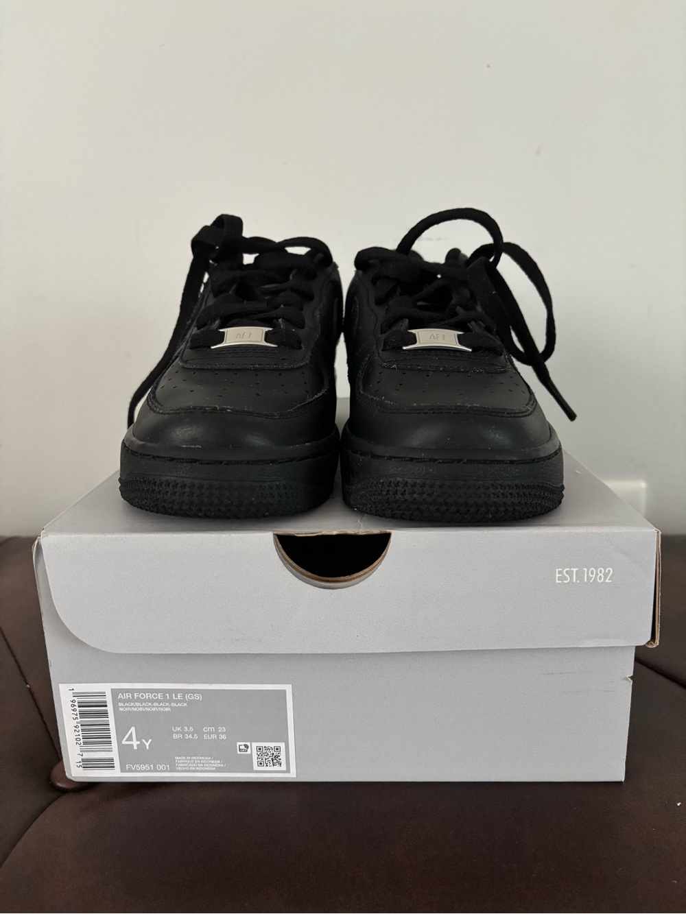 Nike Air Force 1's Kids Black Low Top Sneakers